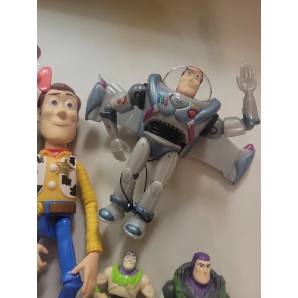 Toy Story  Woody Alien Buzz Cat Lenny Etc... Mixed lot toys